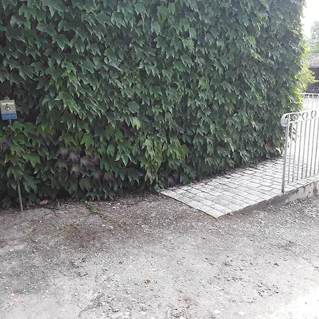 Alojamento de Acomodação e Pequeno-almoço Domaine Les Galards 3*